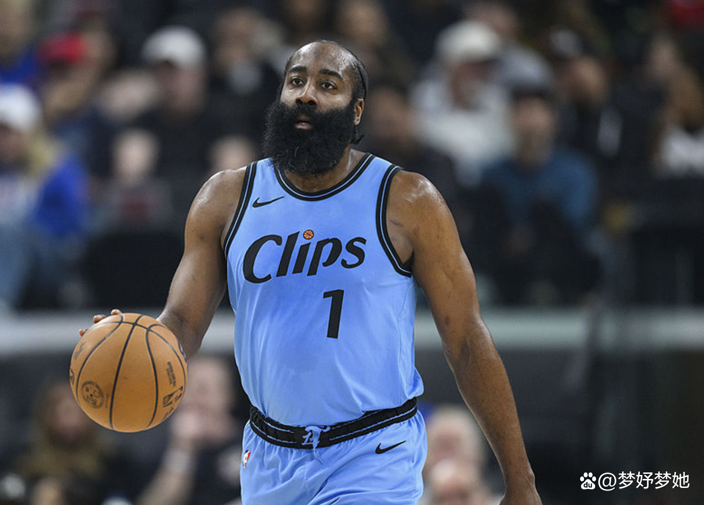 包含雄鹿主场大胜奇才，保持强势登顶东部的词条