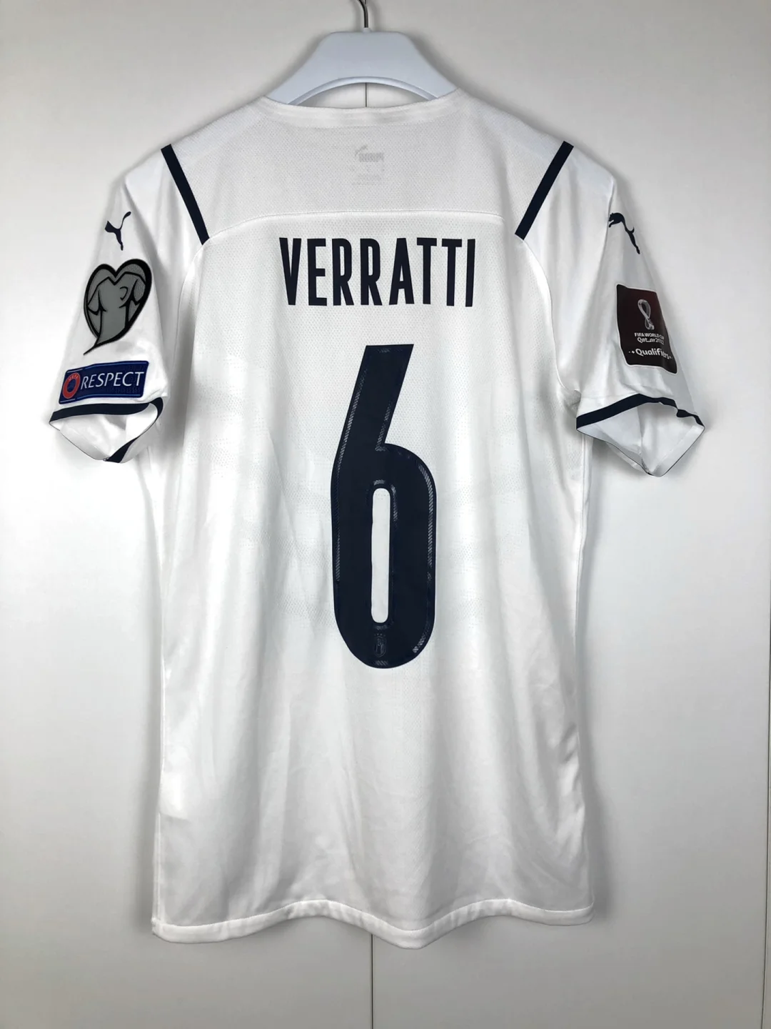 包含瑞士队客场击败杜阿拉，提前锁定小组前列的词条